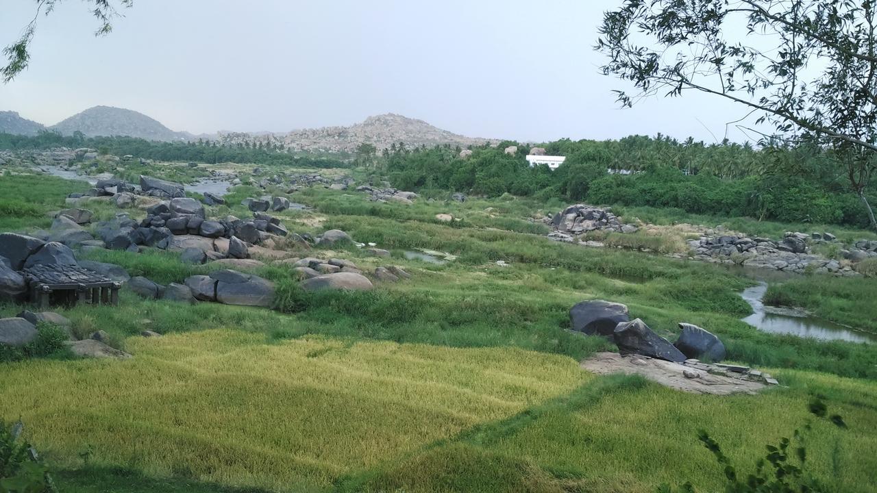 Hotel Varsha 함피 외부 사진