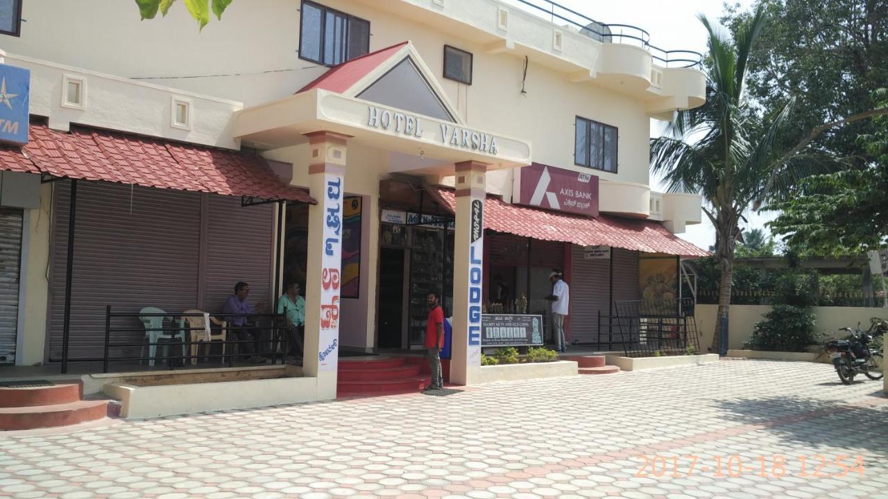 Hotel Varsha 함피 외부 사진
